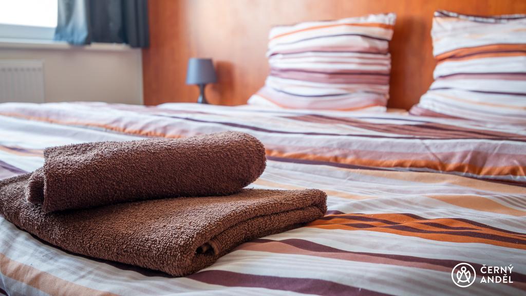 Cerny Andel Hotel Most Kültér fotó