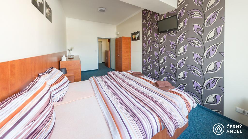 Cerny Andel Hotel Most Kültér fotó